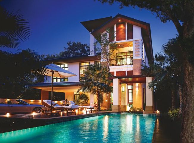 รูปภาพ Urgent Sale/Rent Large pool villa along bts Prakanong