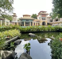 Urgent Sale/Rent Large pool villa along bts Prakanong