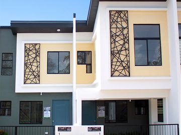 Townhouse 2 bedroooms & expandable in Cavite