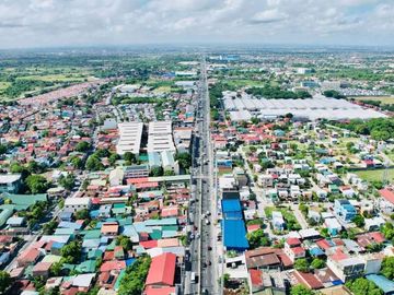 Building with Income in Highly Commercial Area in Cavite City