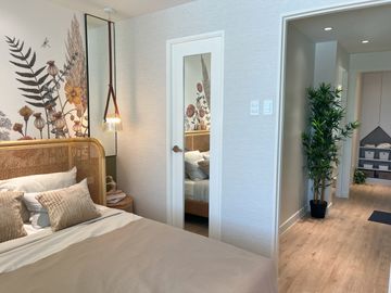 Neuville Townhomes-Astrid Regular