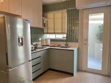 Neuville Townhomes-Astrid Regular