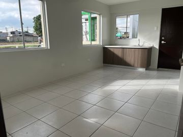 Neuville Townhomes-Astrid Regular