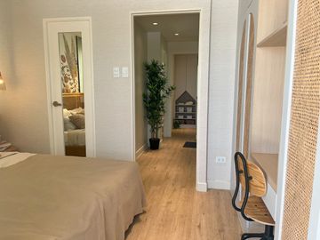 Neuville Townhomes-Astrid Regular