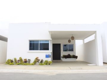 Casa de venta en Urbanización Punta Carnero Sector San Raymundo. Km 4-1/2 via a Punta Carnero antes de llegar a Puerto Aguaje.