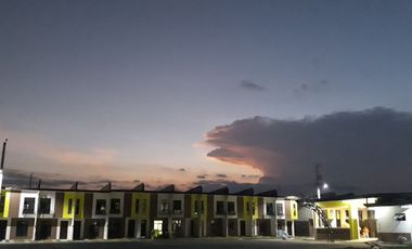 FOR RENT 2 BR TOWNHOUSE