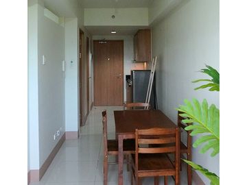 CONDO NEAR MOA AND AIRPORT 5% SPOT DP TO MOVE IN