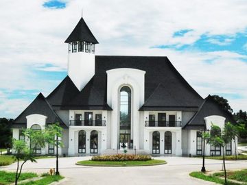 for Sale Brand New House and Lot in South Forbes area