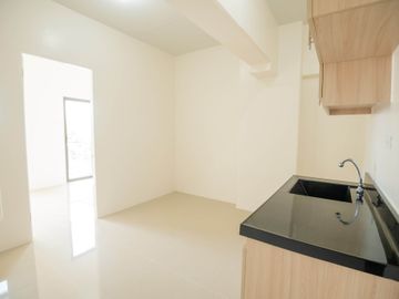 Sacrifice sale Condo fully furnished 2 bedroos
