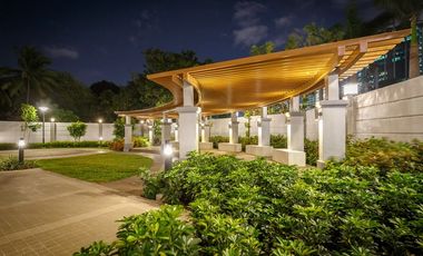 Condo For Sale in BGC near High Street Net One St Lukes
