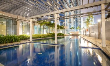 Condo For Sale in BGC near High Street Net One St Lukes