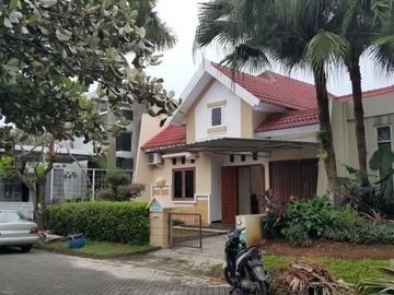sewa rumah interior nyaman