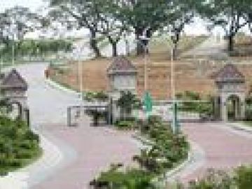 Single Attached Residential House for Sale in Colinas Verdes near SM Tungko and MRT Station