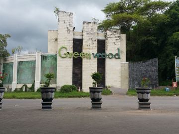 Rumah SHM siap pakai semi furnished di Greenwood