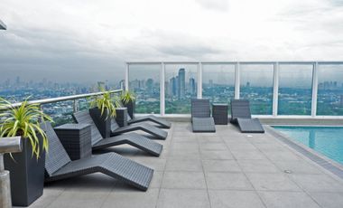 FOR RENT BARE UNIT AT VISTA SHAW