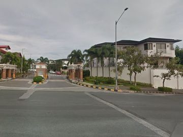 Palms Pointe Alabang House for Sale