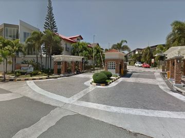 Palms Pointe Alabang House for Sale