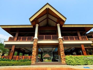 For Sale Beautiful 2 Bedroom unit with balcony in One Oasis, Cebu
