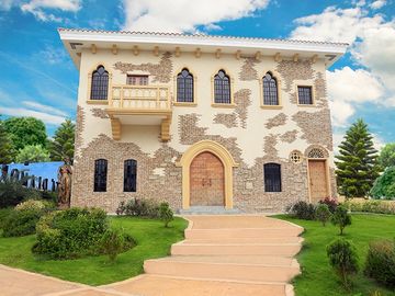 Gisella Single Detached Italian House -Two Storey  4 Bedroom 2 Toilet and Bath