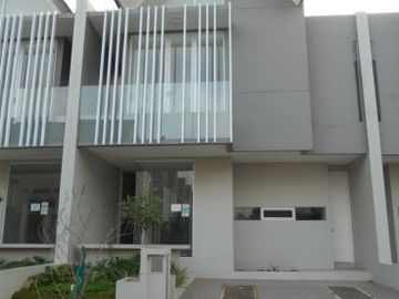 Rumah disewa/Dijul di Discovery Bintaro posisi hook
